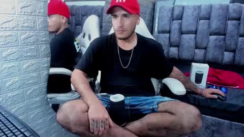 Snapshot of axell_cross2 chatting on February 2025 05:31:02 AM Axell Cross2 online show from February 2025 05:31:02 AM