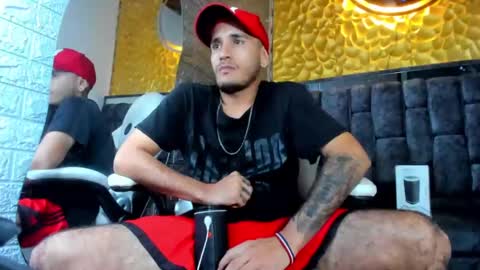 Snapshot of axell_cross2 chatting on March 2025 01:53:02 AM Axell Cross2 online show from March 2025 01:53:02 AM