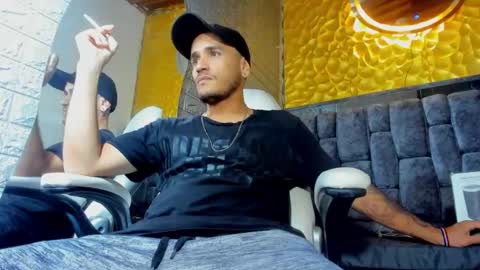 Snapshot of axell_cross2 chatting on March 2025 08:07:02 PM Axell Cross2 online show from March 2025 08:07:02 PM