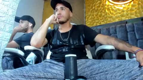 Snapshot of axell_cross2 chatting on March 2025 11:20:02 PM Axell Cross2 online show from March 2025 11:20:02 PM