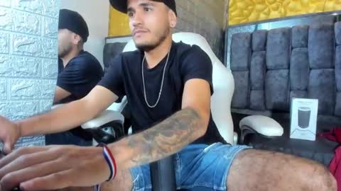 Snapshot of axell_cross2 chatting on March 2025 11:14:01 PM Axell Cross2 online show from March 2025 11:14:01 PM