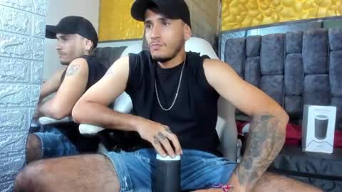 Snapshot of axell_cross2 chatting on March 2025 05:21:02 AM Axell Cross2 online show from March 2025 05:21:02 AM