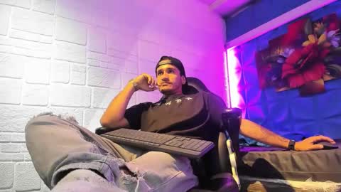 Snapshot of axell_cross2 chatting on October 2025 03:26:01 AM Axell Cross2 online show from October 2025 03:26:01 AM