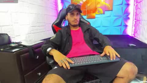 Snapshot of axell_cross2 chatting on January 2026 07:39:01 PM Axell Cross2 online show from January 2026 07:39:01 PM