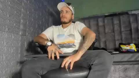 Snapshot of axell_cross2 chatting on January 2026 07:49:02 PM Axell Cross2 online show from January 2026 07:49:02 PM