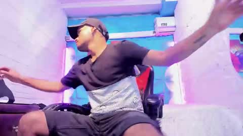 Snapshot of axell_cross2 chatting on February 2026 01:31:01 AM Axell Cross2 online show from February 2026 01:31:01 AM