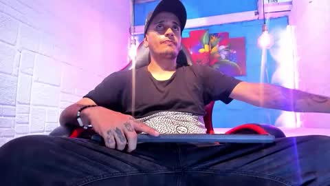 Snapshot of axell_cross2 chatting on February 2026 02:30:01 AM Axell Cross2 online show from February 2026 02:30:01 AM