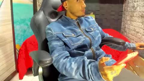 Snapshot of axell_cross2 chatting on May 2026 02:41:01 AM Axell Cross2 online show from May 2026 02:41:01 AM