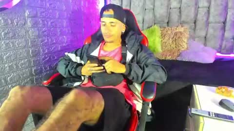 Snapshot of axell_cross2 chatting on June 2026 02:02:01 AM Axell Cross2 online show from June 2026 02:02:01 AM