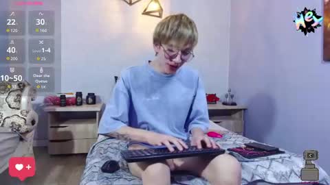 Snapshot of axell_stone chatting on July 2026 08:36:02 PM axell_stone online show from July 2026 08:36:02 PM