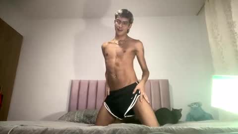 Axel  online show from January 2025 03:26:02 AM