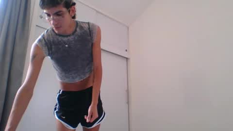 Axel  online show from February 2025 03:56:02 PM