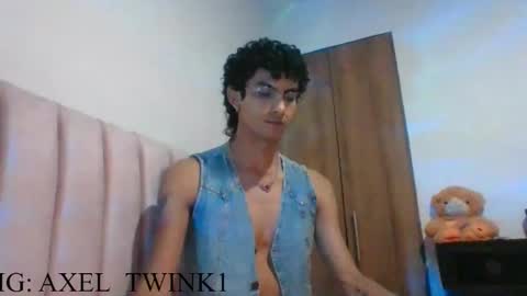 Axel  online show from November 2025 12:32:02 AM