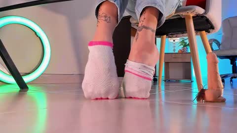 im your little femboy  ALEX   online show from November 2025 04:11:02 AM