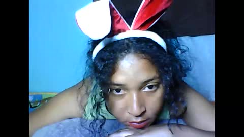 Snapshot of axelle00 chatting on January 2026 09:51:02 PM axelle00 online show from January 2026 09:51:02 PM