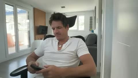 Snapshot of axelshore_ chatting on April 2026 10:46:01 AM Axel Shore online show from April 2026 10:46:01 AM