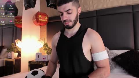 Axel Thompsom online show from October 2025 12:05:01 PM