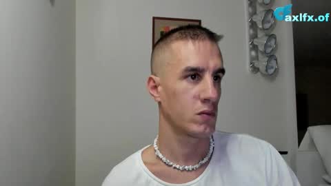 Axl online show from October 2025 02:22:02 AM