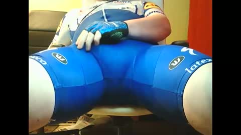 axversahot online show from February 2026 05:42:02 PM