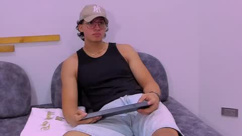 Axxel online show from April 2026 08:17:01 PM