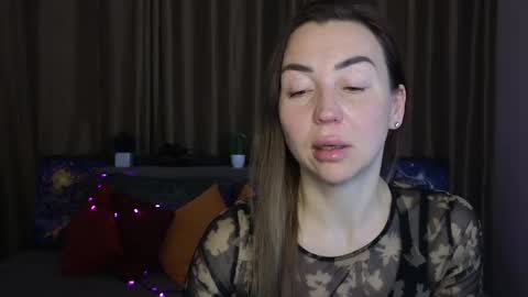 Jully online show from February 2025 06:32:02 PM