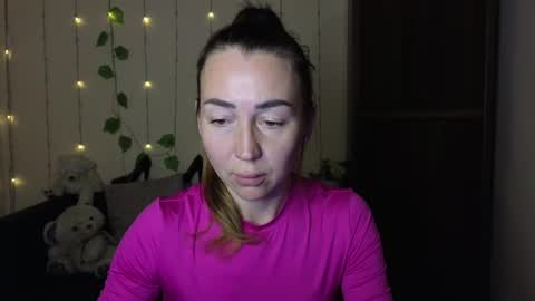 Jully online show from March 2025 12:20:01 PM