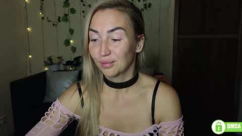 Jully online show from September 2025 05:24:01 PM