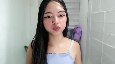 ayalvrs18 online show from December 2024 09:11:01 AM