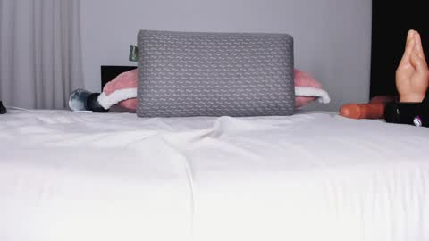 Ana  FREE   online show from December 2024 12:51:02 PM