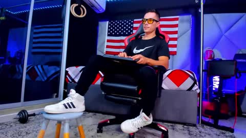 Ayden Miller online show from September 2025 05:02:01 PM