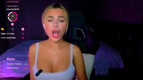 Snapshot of ayla_demir chatting on July 2026 08:14:01 PM Ayla Demir online show from July 2026 08:14:01 PM