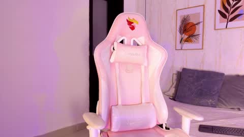 Ayleen online show from September 2025 12:18:01 PM