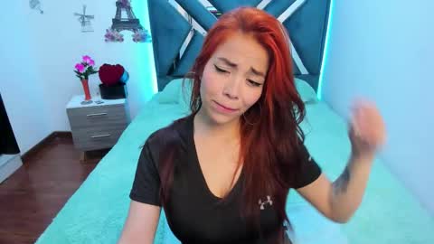 Aylin online show from September 2025 01:11:02 PM