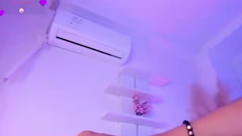 aylinlove_ online show from June 2026 11:35:02 AM