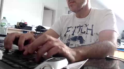 aylinniyerim online show from April 2026 12:49:01 PM