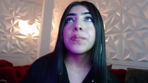 Aysel online show from November 2025 10:35:01 PM