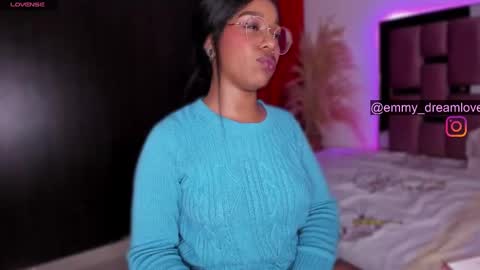 Snapshot of ayselsole chatting on January 2025 12:45:01 AM Emmy online show from January 2025 12:45:01 AM