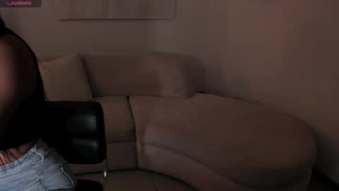 Ayshel online show from November 2025 05:50:02 AM