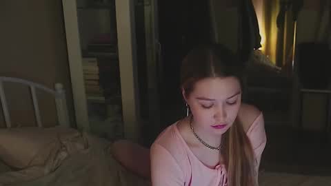 Ayu online show from November 2025 06:07:02 PM