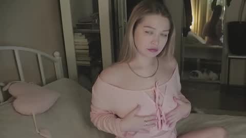 Ayu online show from November 2025 11:03:02 AM