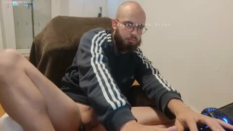 Snapshot of azagal22 chatting on December 2024 05:11:02 PM justin online show from December 2024 05:11:02 PM