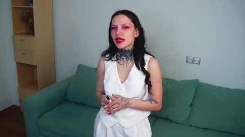 Snapshot of azaleeworlow chatting on March 2026 07:25:01 AM Sara online show from March 2026 07:25:01 AM