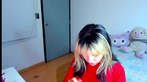 Azu Moure online show from December 2024 04:10:02 AM