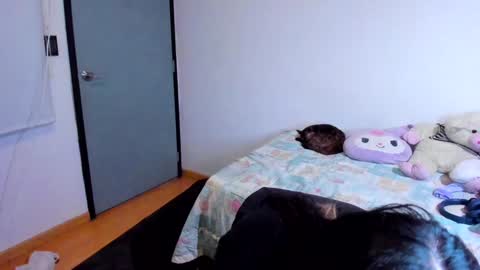 Azu Moure online show from December 2024 02:10:01 AM