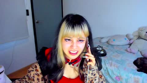 Azu Moure online show from December 2024 09:52:01 PM