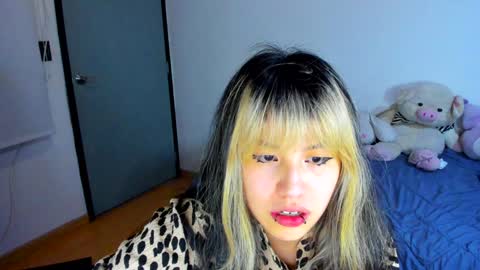 Azu Moure online show from January 2025 06:41:01 AM