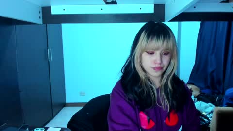 Azu Moure online show from January 2025 06:31:02 AM