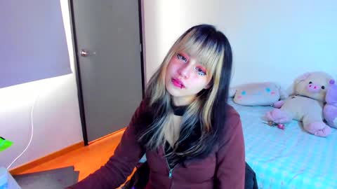 Azu Moure online show from January 2025 03:59:02 PM