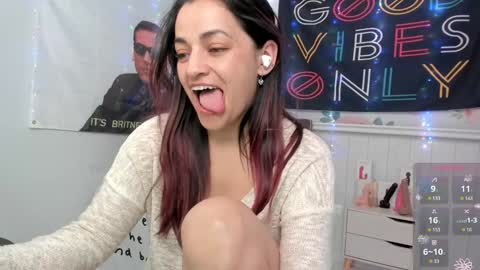 Snapshot of azucenaxxxgp chatting on January 2025 06:37:02 PM Azucena R online show from January 2025 06:37:02 PM