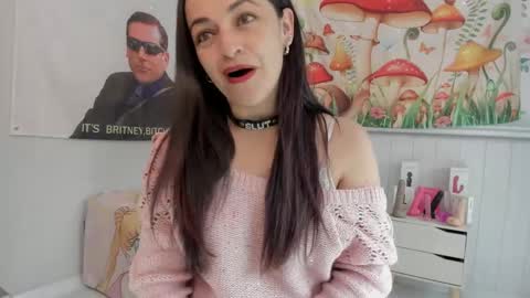 Snapshot of azucenaxxxgp chatting on September 2025 03:06:01 PM Azucena R online show from September 2025 03:06:01 PM